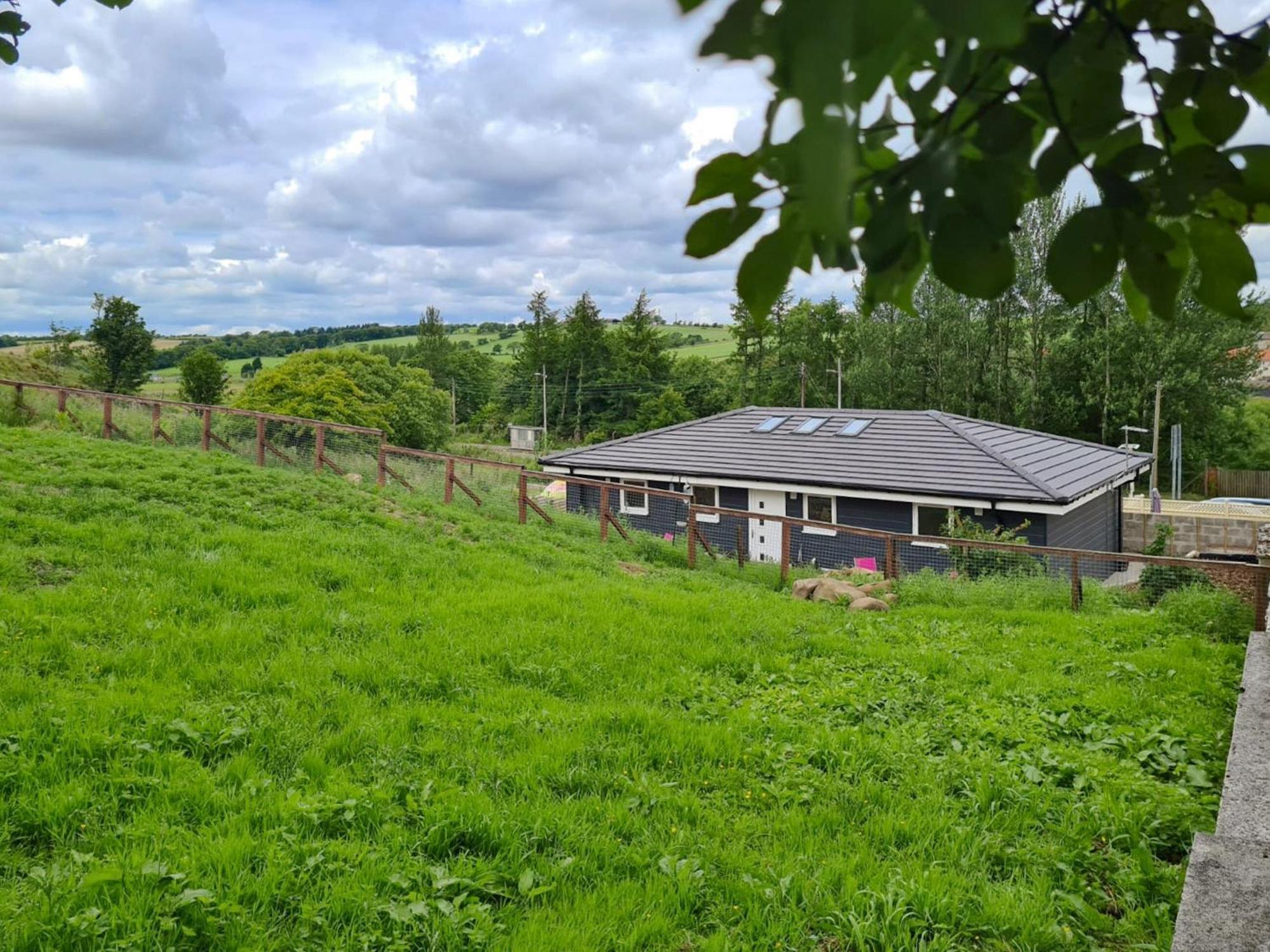 Craigpark Lodge Caldercruix Екстериор снимка
